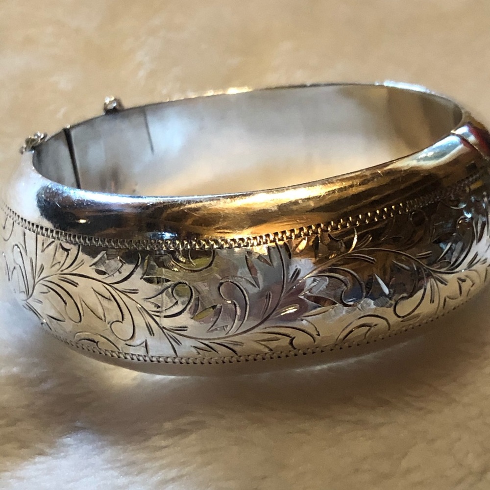 Hawaiian Silver Hinged Vines Design Bracelet